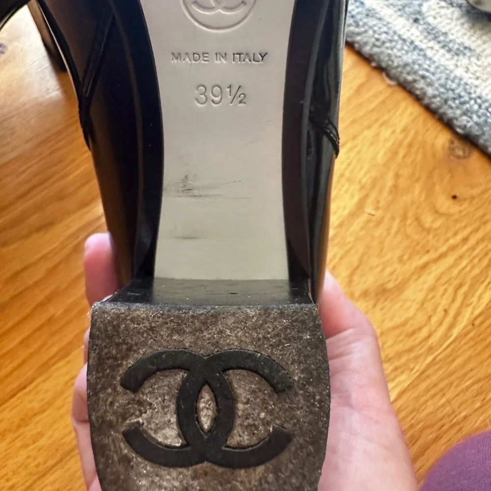 CHANEL patent ankle boots size 39.5/8.5 - Picture 8 of 10